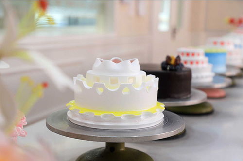 做蛋糕的方法和步骤：从零开始轻松烘焙美味蛋糕，告别失败烦恼