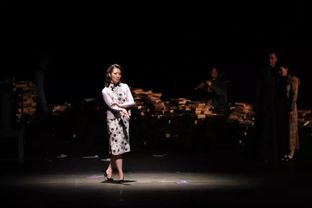 王萌的成长故事：从普通小城到舞台光芒，揭秘她的成功秘诀与最新动态