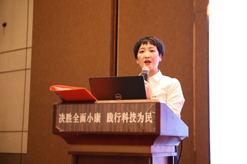 李铭的成功故事：从普通家庭到行业领袖的成长轨迹与人生启示