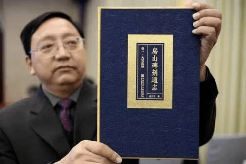 杨俊：从平凡到非凡的文学之路，揭秘边缘文化叙事的创作密码