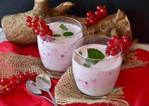 在家轻松制作美味奶昔：从经典到创新的完整指南，享受冰凉甜蜜时光