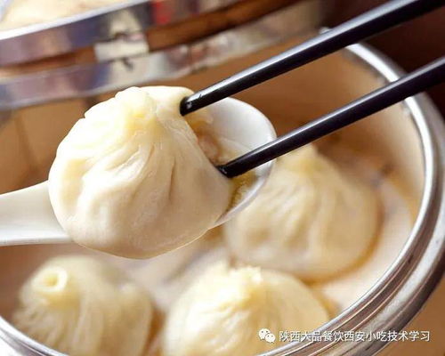 灌汤包制作全攻略：从起源到创新，轻松在家做出爆汁美味