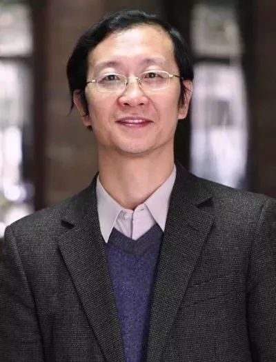 汪俊导演作品全解析：从成长经历到艺术特色，探索细腻情感与行业标杆