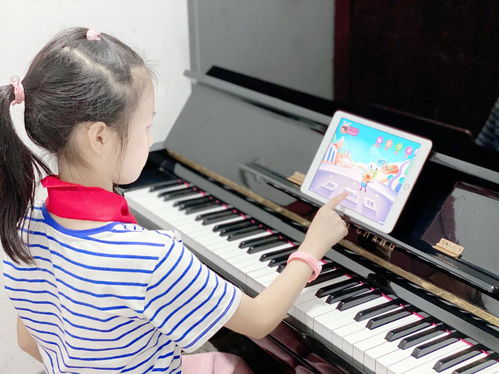 钢琴陪练如何让孩子练琴更高效快乐？专业指南助您选择优质陪练老师