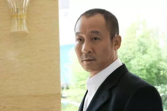 王策演艺生涯全解析：从平凡到闪耀的演员成长之路，揭秘他的成功秘诀与作品魅力