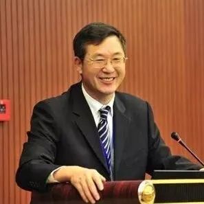 王翔：智能制造领军人物如何用技术创新解决制造业痛点，提升生产效率与自动化水平