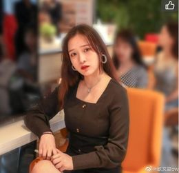 张蕾简历个人资料完整解析：从书香家庭到斜杠人才的成长轨迹与职业成就