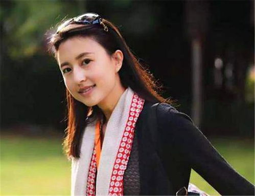 张蕾简历个人资料完整解析：从书香家庭到斜杠人才的成长轨迹与职业成就