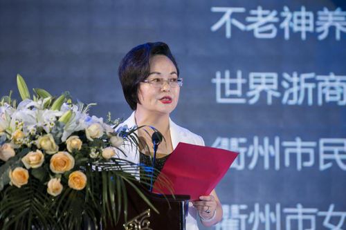 吴艳的职业成长之路：从技术专家到行业领袖的启示与经验分享