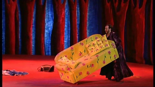 刘清扬设计师成长故事与经典作品解析：从童年天赋到国际舞台的时尚之旅