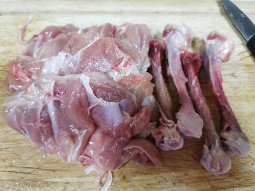 包子馅配方大全：从经典到创新，轻松制作鲜嫩多汁的包子馅，告别干柴口感