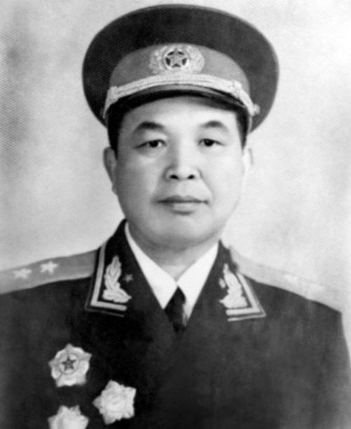 刘忠：从泥瓦匠到开国中将的传奇人生与情报工作贡献