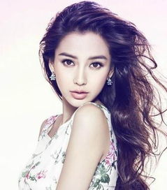 周泓从模特到演员的蜕变之路：揭秘她如何克服转型挑战，实现演技飞跃