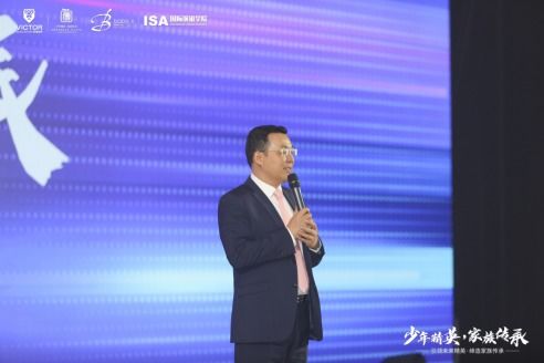 张轩：从程序员到AI创业者的成长之路，揭秘科技精英的成功密码