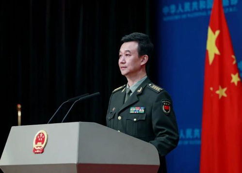 杜文龙军事评论解析：从早年经历到国防战略的深度解读