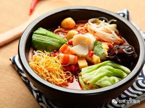 云南过桥米线：一碗温暖三百年的非遗美食，教你轻松在家制作正宗美味