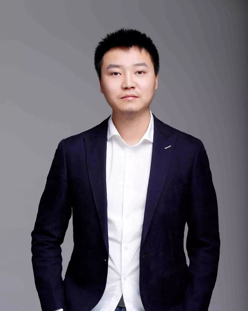 李昕：从普通设计师到行业领袖的成长密码，揭秘如何轻松实现职业跃迁