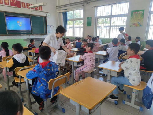 张艳的成长故事：从普通家庭到技术领袖的智慧人生