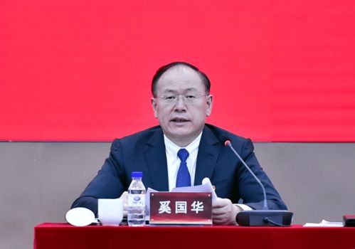 吕军职业成长与成就：从经济管理到数字化转型的卓越领导力