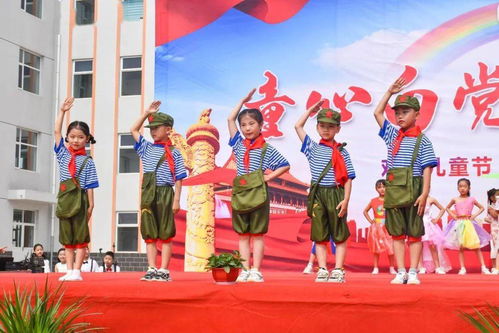 李欢导演的成长经历与艺术成就：从江南水乡到国际影坛的创作之路