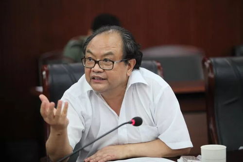 朱华：当代文学隐士的创作人生与艺术成就全解析