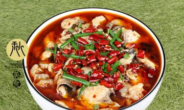 水煮鱼的家常做法：简单几步在家做出地道川菜，麻辣鲜香超下饭