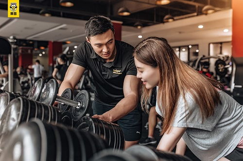 赛普健身教练培训：从零基础到专业教练的完整指南，助你轻松开启高薪职业