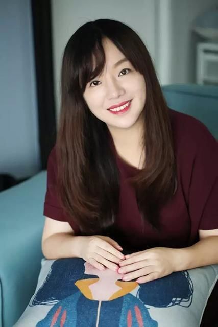 苏芩情感智慧指南：从文学创作者到情感女王的蜕变，帮你解决爱情迷茫与自我成长困惑