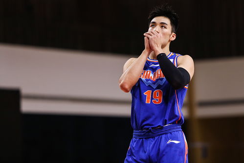 李秋平执教生涯全解析：从上海到新疆的篮球智慧与战术精髓