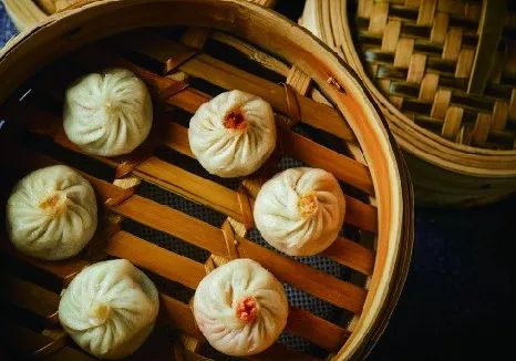 南翔小笼包：指尖上的百年美味，正宗制作与品鉴全攻略