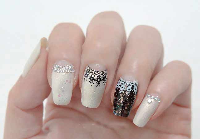 美甲培训全攻略：零基础到专业美甲师的快速成长路径，轻松开启高薪职业