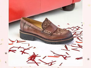 快乐的大脚：舒适不妥协的日常鞋履，解决都市人群双脚酸痛问题