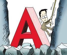 李天成长轨迹揭秘：从教室后排到行业标杆的逆袭之路，如何用跨界思维解决职业发展难题