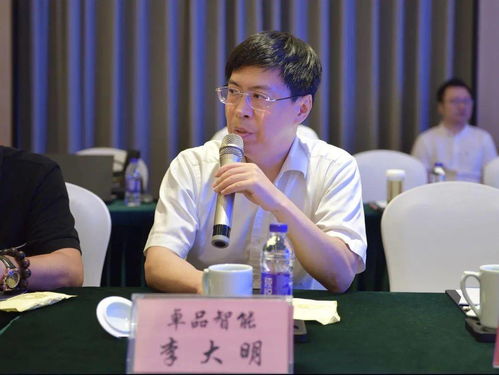 韩阳：当代艺术家的成长历程与经典作品深度解读，探索传统与现代的完美融合