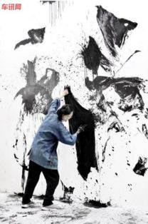 田欣：从传统水墨到数字艺术的跨界探索，揭秘她的创作心法与职业成长