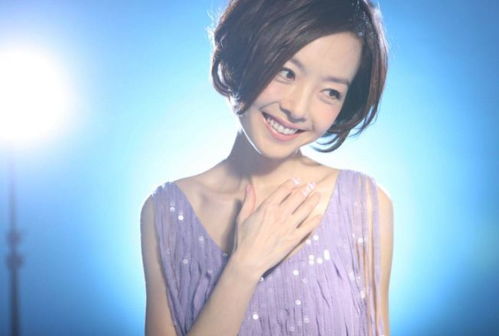 竹幼婷：从台湾主播到凤凰卫视明星，揭秘她如何用亲和力与专业素养征服观众