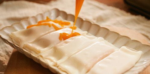 肠粉的做法：在家轻松制作滑嫩肠粉，告别手忙脚乱的厨房烦恼