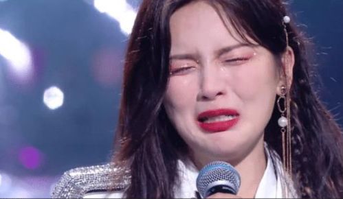 李丹丹：从平凡女孩到舞蹈艺术家的成长蜕变之路，揭秘舞台背后的坚持与热爱