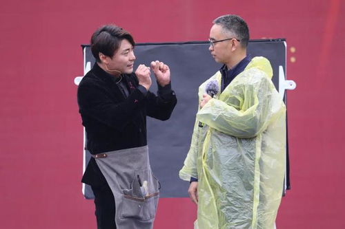 李罗的艺术人生：从平凡起点到艺术大师的成长轨迹与创作理念