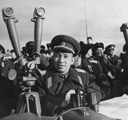 叶剑英军事思想与革命生涯全解析：从辛亥革命到改革开放的关键抉择与战略智慧