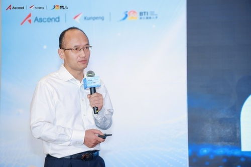 金炜：从技术工程师到行业领袖的成功经验分享，揭秘如何用创新思维解决职场挑战