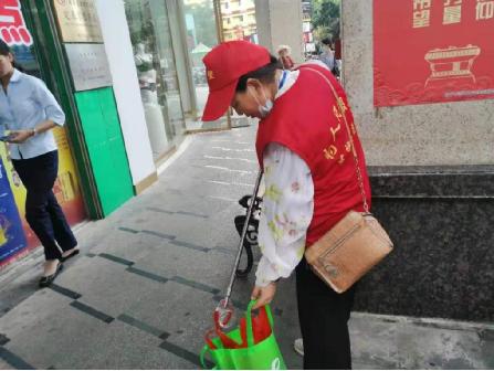 姜宏的成长故事与创作历程：普通人如何通过坚持在专业领域绽放光芒