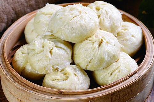 破酥包制作全攻略：从起源到创新，轻松学会正宗云南酥皮包子