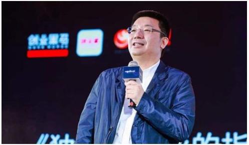 陈志云：从政府文员到传媒大亨的蜕变之路，揭秘香港媒体传奇的成功密码