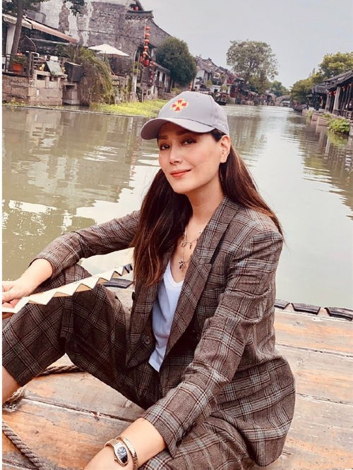 冯婧：从江南水乡到演艺巅峰，揭秘她如何用温柔坚韧征服每个角色