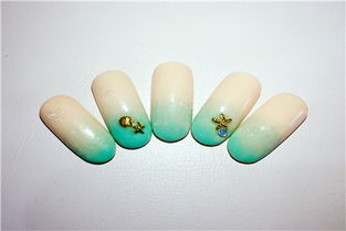 学习美甲：从零基础到专业大师的完整指南，轻松掌握指尖艺术