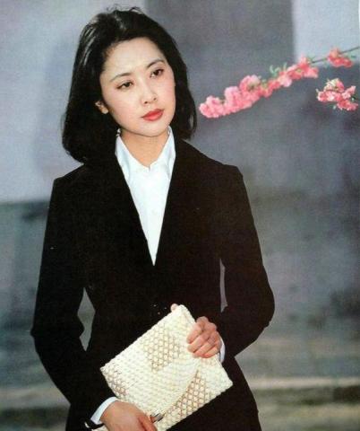 施懿演艺生涯全解析：从北电学霸到实力派演员的成长之路