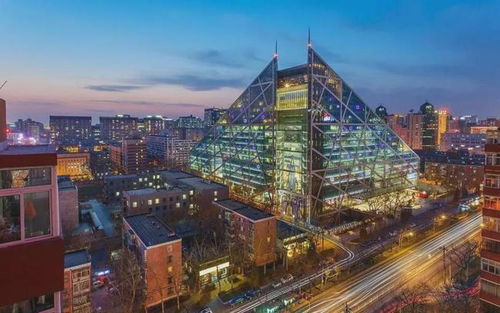 北京芳草地：艺术商业融合的都市会客厅，探索CBD核心区的便捷与快乐