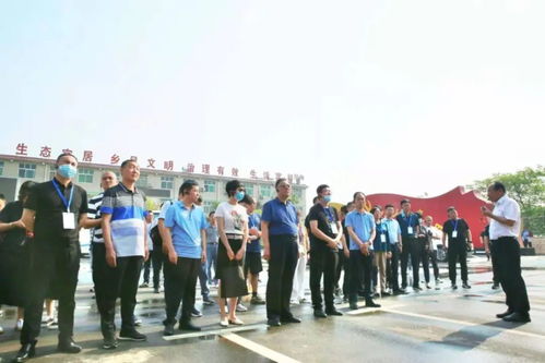 播音主持培训班全攻略：从课程内容到就业前景，帮你轻松入门高薪行业