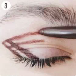 内双怎么画眼线不晕染又显色？掌握这些技巧轻松解决烦恼